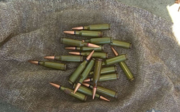 Жители освобожденных районов ЛНР за сутки сдали 2 автомата, 2 пистолета и патроны