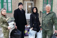 Работники прокуратуры передали гумпомощь беженцам из районов боевых действий