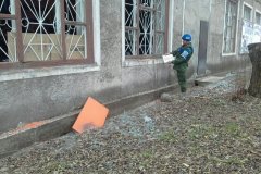 Два жилых дома в Кировске получили повреждения в результате обстрела со стороны ВСУ