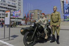 Выставка военной техники проходит в Луганске