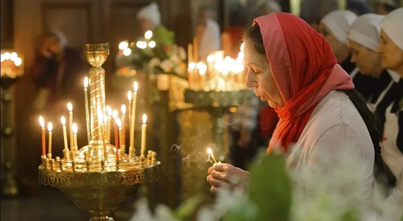 Православные христиане празднуют день Луганской иконы Божией Матери