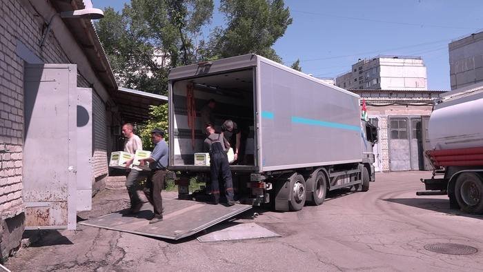 Сотрудники МЧС Республики Абхазия доставили в ЛНР более девяти тонн гуманитарной помощи.