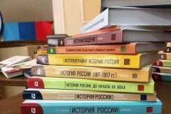 Российский центр "Наше слово" передал вузам ЛНР учебники по истории – Минобразования