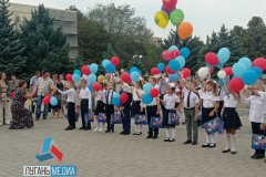 В школе №1 им. А.М. Горького прозвенел первый звонок!