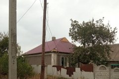 Восстановление индивидуальных жилых домов в селе Трехизбенка Славяносербского района продолжается