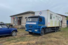 Бригада врачей-волонтеров из Волгоградской области принимает пациентов из с.Пионерское Станично-Луганского района