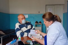 В рамках взаимодействия со специалистами-волонтерами из Российской Федерации в ГУ «Антрацитовская центральная городская многопрофильная больница» продолжают работу специалисты из Ставропольского края