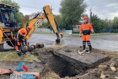 Специалисты из Республики Коми в Ровеньках выполняют ремонт сетей водоснабжения