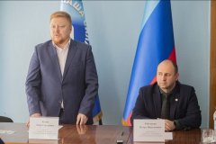 Встреча Министра образования и науки ЛНР Ивана Кусова с профсоюзным активом сферы образования прошла в Федерации профсоюзов ЛНР при участии руководства общественной организации
