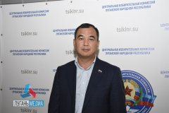 Сегодня Луганскую Народную Республику посетил депутат Государственной Думы Российской Федерации Сергей Тен, который проехал по избирательным участкам, пообщался с членами избирательной комиссии и жителями районов.