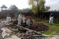 Сегодня началось извлечение массовых стихийных захоронений в г. Северодонецк