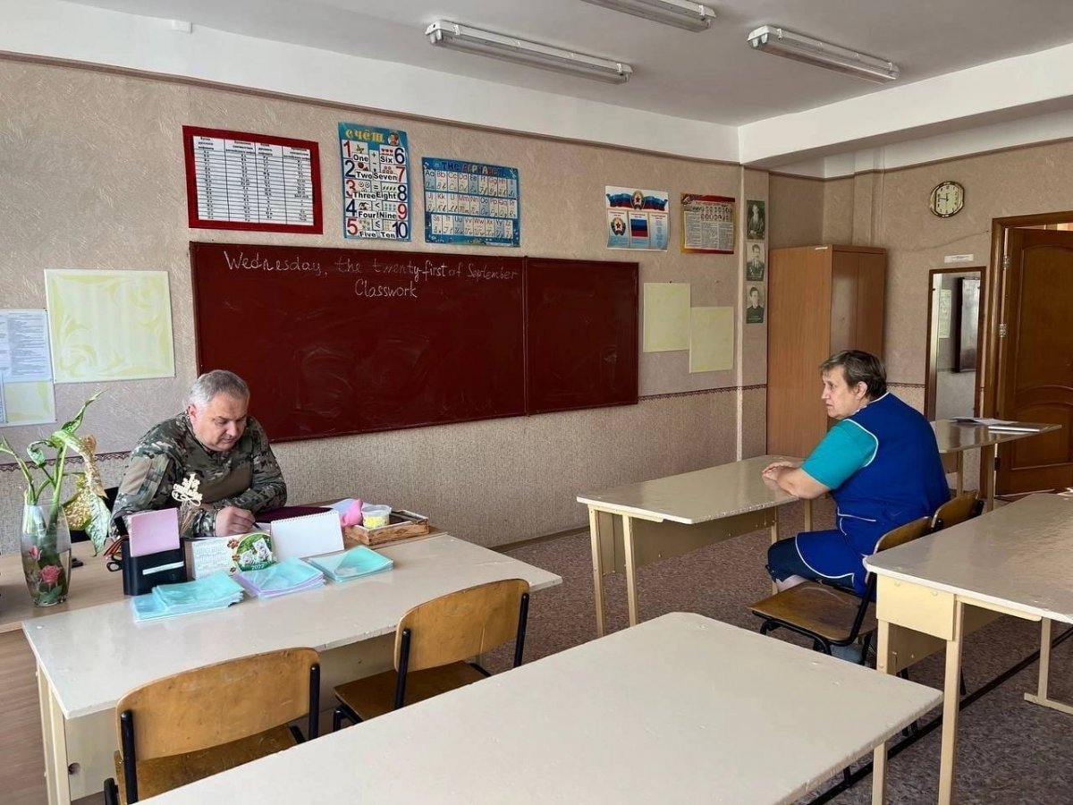 Прокурор Каменнобродского района г. Луганска провел выездной прием граждан
