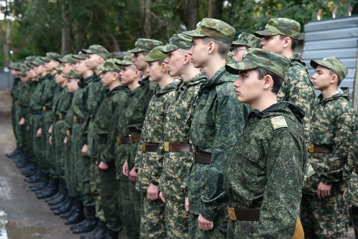 Для кадетов Луганска состоялось военно-спортивное мероприятие