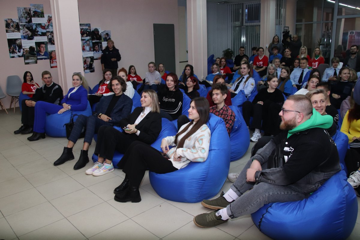 Студенты столичных вузов Республики приняли участие в мастер-классах «С места в карьеру», организованных Представительством Российского общества «Знание» в ЛНР