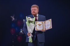 Министерство науки и высшего образования Российской Федерации наградило медалями работников вузов ЛНР
