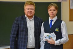 В луганской гимназии № 30 открылся клуб «Юные дипломаты»