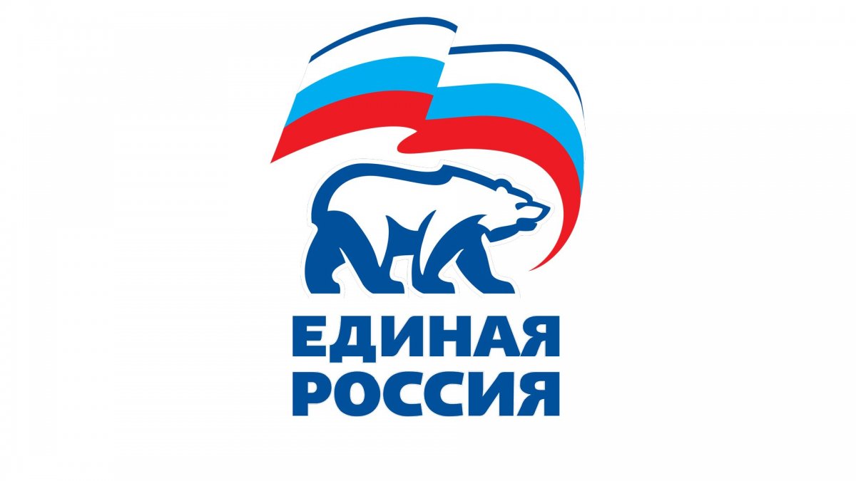 Депутаты ГД и спикер парламента ЛНР поздравили воспитанников республиканского дома ребенка