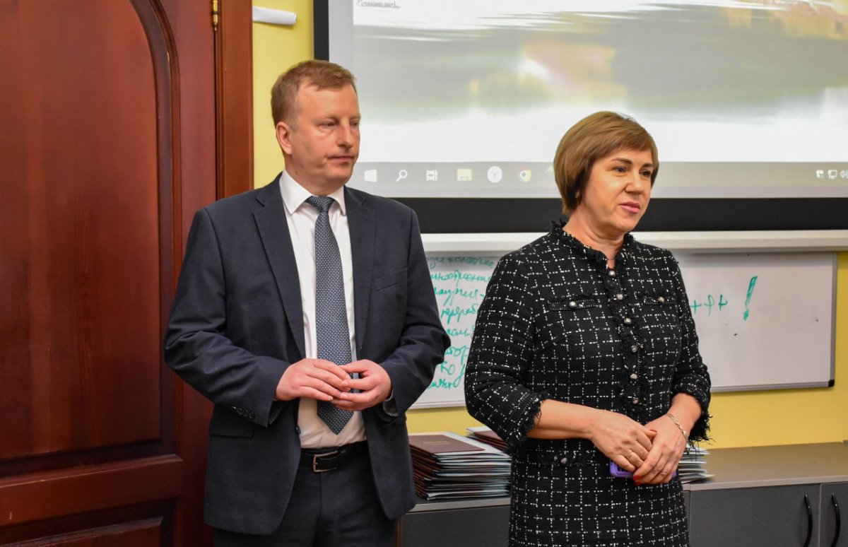 Первая группа участников госзакупок из ЛНР получила дипломы Академии контрактных отношений