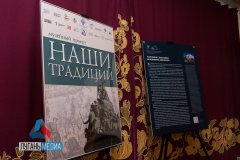 В колледже «ЛГАКИ имени М. Матусовского» в рамках проекта «Наши традиции» состоялось открытие выставки «Картинки с выставки Владимира Шевченко»