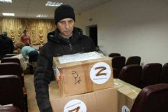Московские железнодорожники передали коллегам из ЛЖД более пяти тонн гумпомощи