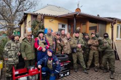 Кирилл Щитов передал гуманитарную помощь бойцам ЛНР