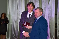 Власти ЛНР ко Дню энергетика удостоили наград специалистов из Республики и компаний РФ