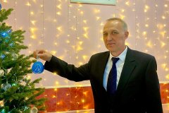 Министр финансов Луганской Народной Республики Евгений Мануйлов стал участником всероссийской благотворительной акции "Елка желаний"