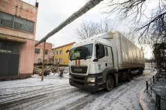 МЧС России доставило гуманитарную помощь донбасским пожарным