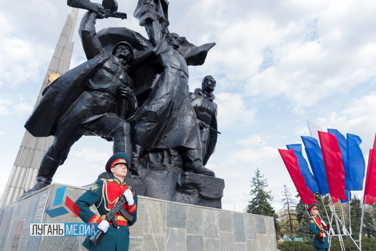 В Луганске в рамках проекта «Наша Великая Родина» прошел торжественный митинг