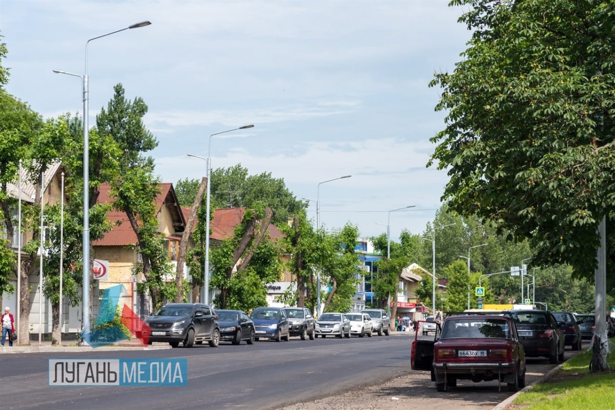 В Луганске завершается первый этап строительства линий уличного освещения на улице Советской