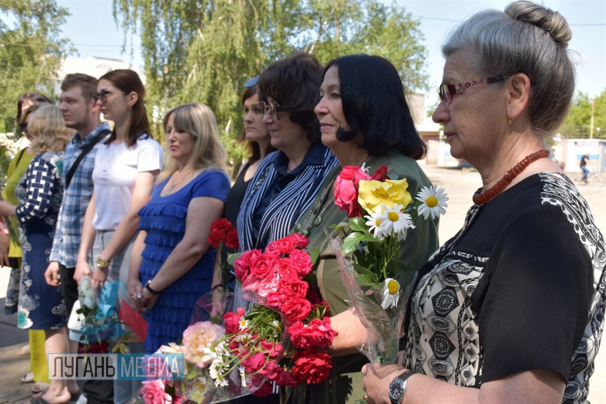 В День памяти и скорби кировчане возложили цветы к памятным местам города и поселков