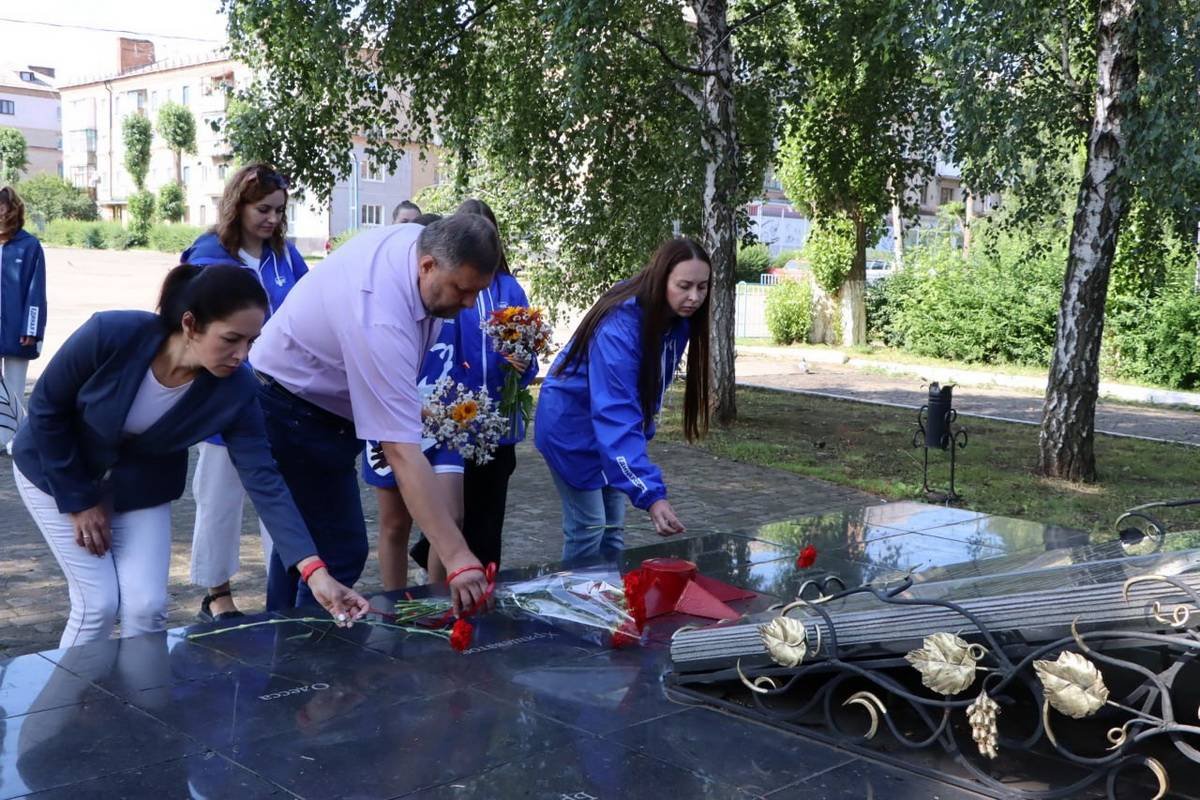 В ЛНР почтили память земляков, погибших от авиаудара ВСУ