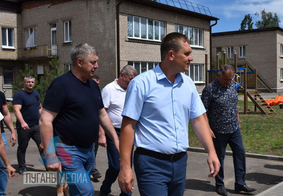 Фото богомаза губернатора брянской области жена