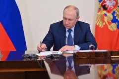 Президент РФ подписал закон, обязывающий банки проверять переводы физлиц на мошенничество