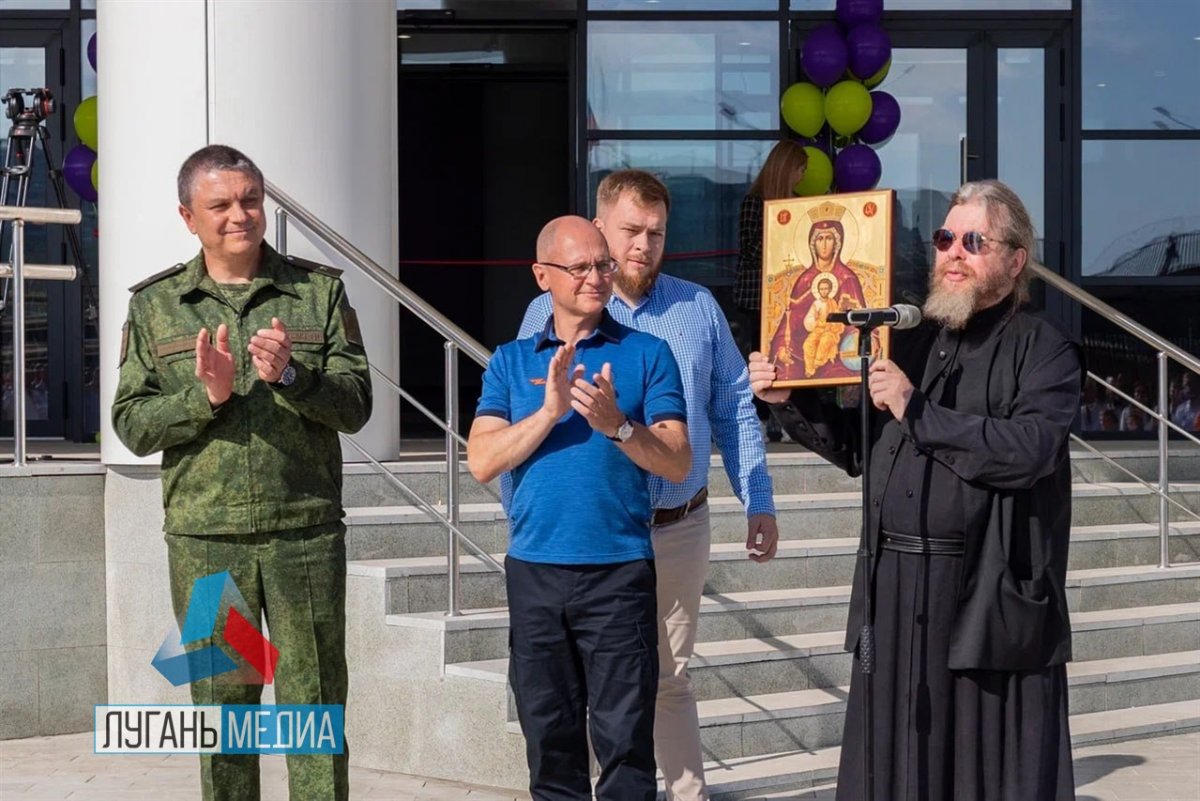 Первый в ЛНР Дом молодежи торжественно открылся в Луганске