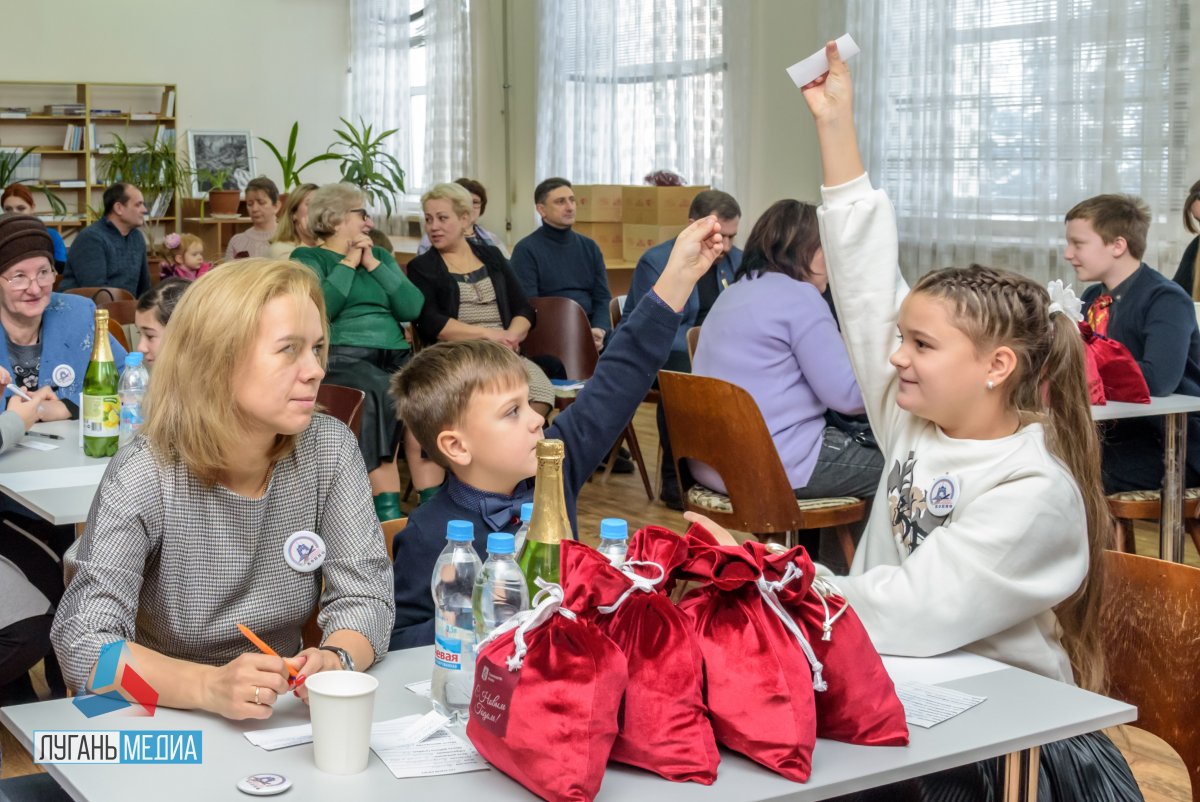 В Луганске прошла интеллектуальная игра знатоков православной культуры