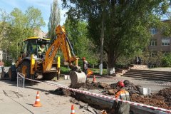 Московские специалисты выполняют ремонт электросетей Луганска