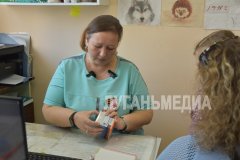 Детей с сахарным диабетом обеспечивают датчиками непрерывного мониторинга глюкозы