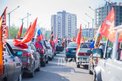 В Луганске прошел автопробег в честь 80-летия Великой Победы