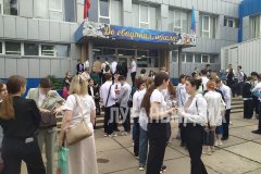 Луганские выпускники сдают ЕГЭ по русскому языку