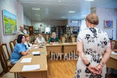 В Луганской молодежной библиотеке обсудили правовую поддержку участников СВО и членов их семей