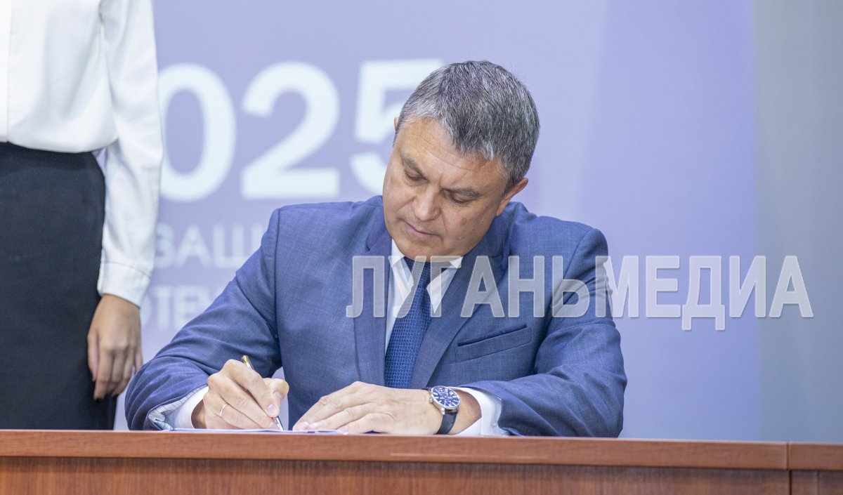 Региональная надбавка педагогам увеличится до 50%, воспитателям — до 80% — Леонид Пасечник