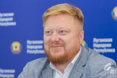 Школы ЛНР будут расширять использование отечественных ИИ-сервисов