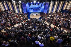 Леонид Пасечник: «Вместе со всей страной внимательно следил за трансляцией Прямой линии нашего Президента Владимира Владимировича Путина»